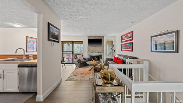 9006 Pointe Ridge LN #4, Bloomington, IN 47401