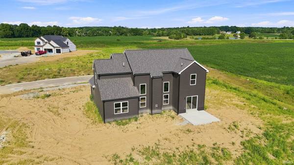 17566 Creekside Crossing RUN, Huntertown, IN 46748