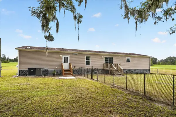 15271 NE COUNTY ROAD 339, Trenton, FL 32693