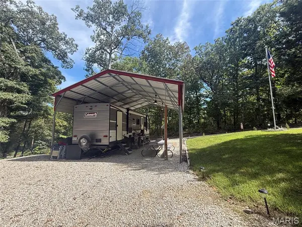 121 & 119 Skyline DR, New Florence, MO 63363