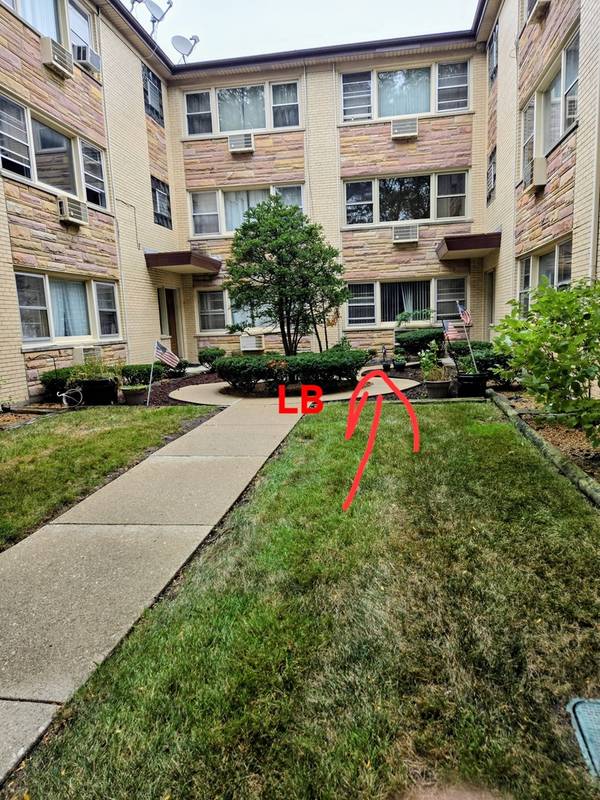 4775 N Linder AVE #2A, Chicago, IL 60630