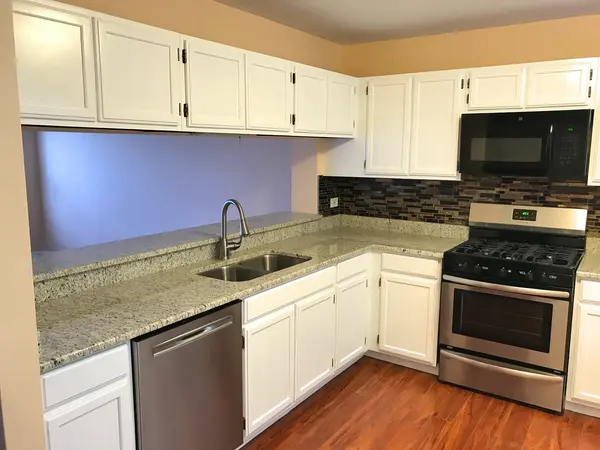 1602 Vermont DR #1602, Elk Grove Village, IL 60007