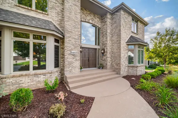6102 Creek Ridge CT, Minnetonka, MN 55345