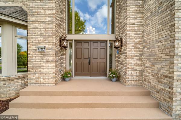 6102 Creek Ridge CT, Minnetonka, MN 55345