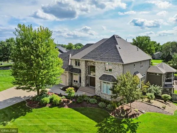 6102 Creek Ridge CT, Minnetonka, MN 55345