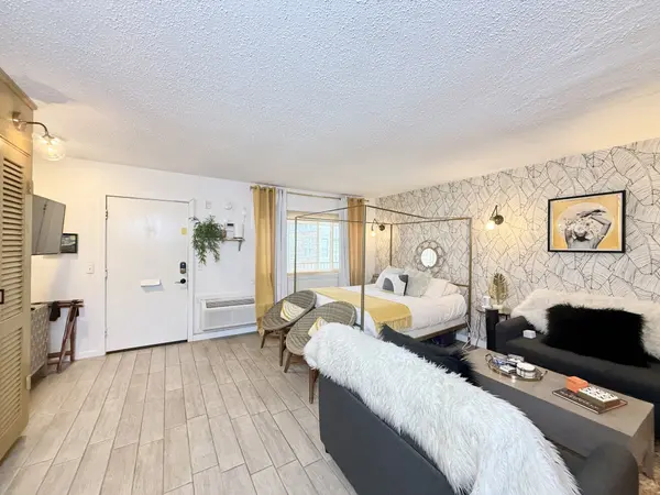 803 Hillview Hts #206, Nashville, TN 37204