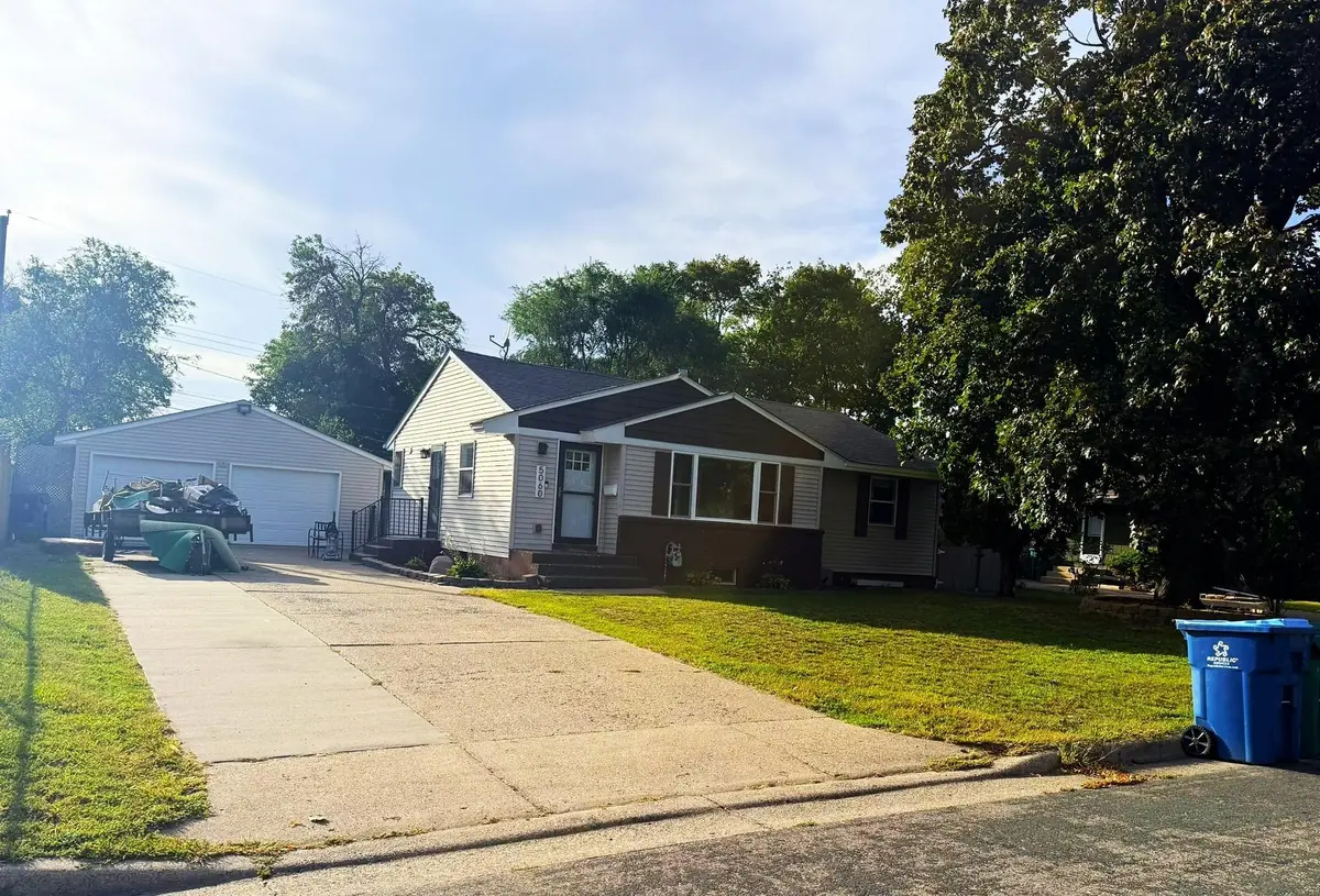5060 Clearview ST NE, Fridley, MN 55421
