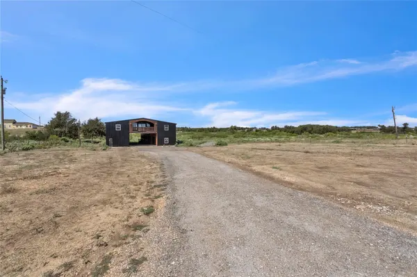 1701 County Road 466, Elgin, TX 78621