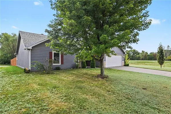 747 S Beech ST, Ottawa, KS 66067
