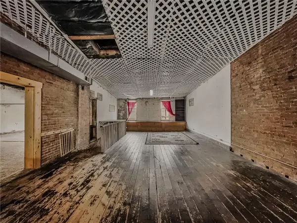 511 Main ST, Weston, MO 64098