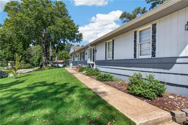 11415 Myrtle AVE, Kansas City, MO 64137