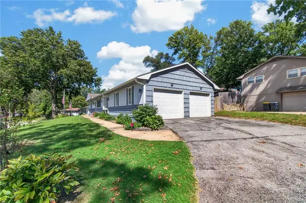 11415 Myrtle AVE, Kansas City, MO 64137