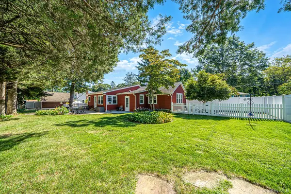 11 Keeler ST, Huntington, NY 11743