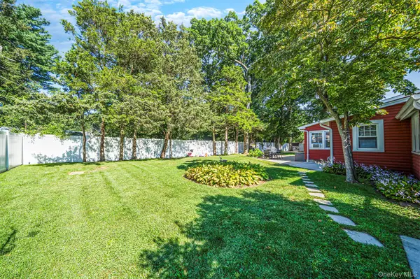 11 Keeler ST, Huntington, NY 11743