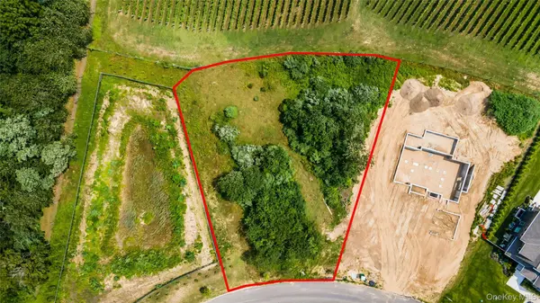 705 Wildberry LN, Southold, NY 11971