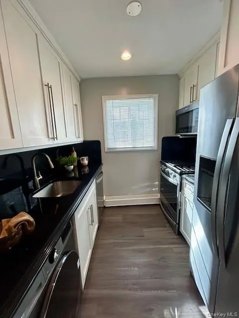 11 South Saxon AVE #7F, Bay Shore, NY 11706
