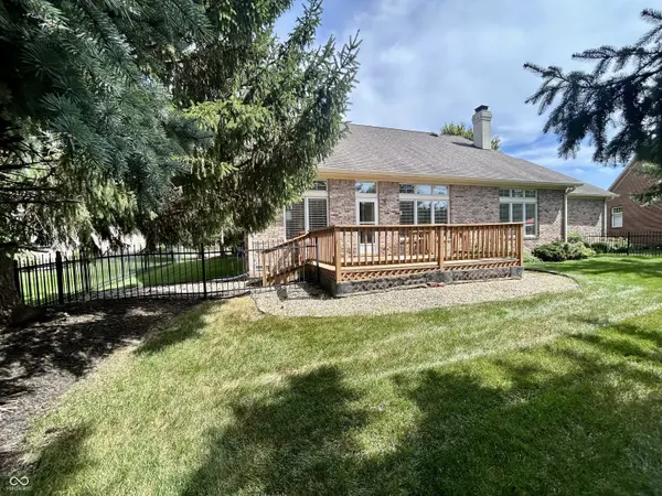 9750 Colonial DR, Carmel, IN 46032