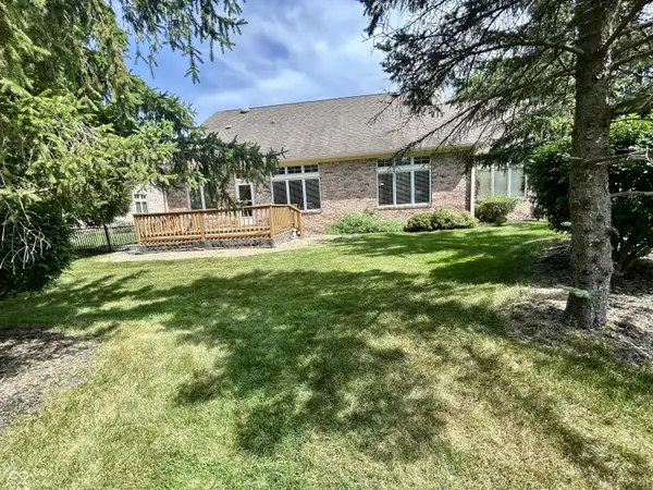 9750 Colonial DR, Carmel, IN 46032