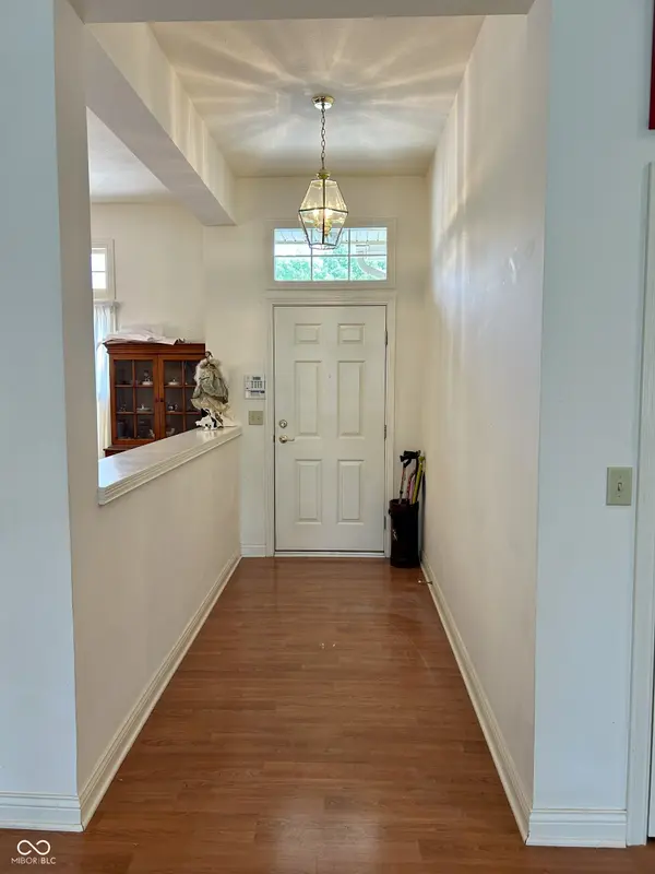 9750 Colonial DR, Carmel, IN 46032