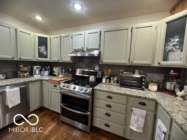 409 N 775 RD E, Shelbyville, IN 46176