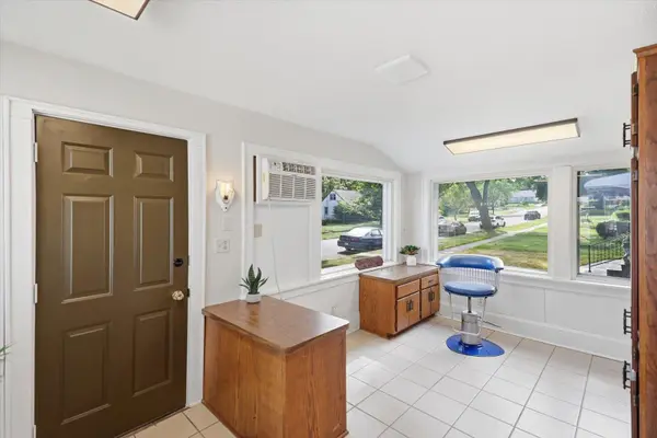 1015 Kruse ST, West Saint Paul, MN 55118