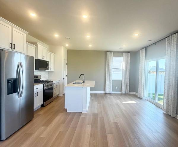 10634 Hinton AVE S, Cottage Grove, MN 55016