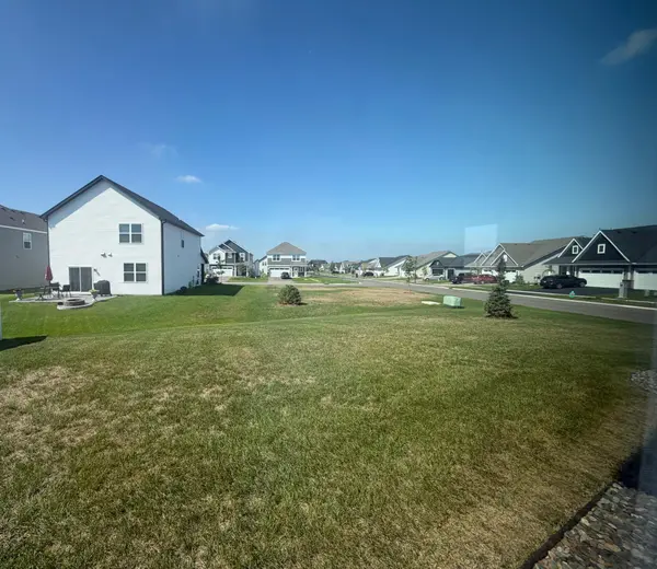 10634 Hinton AVE S, Cottage Grove, MN 55016