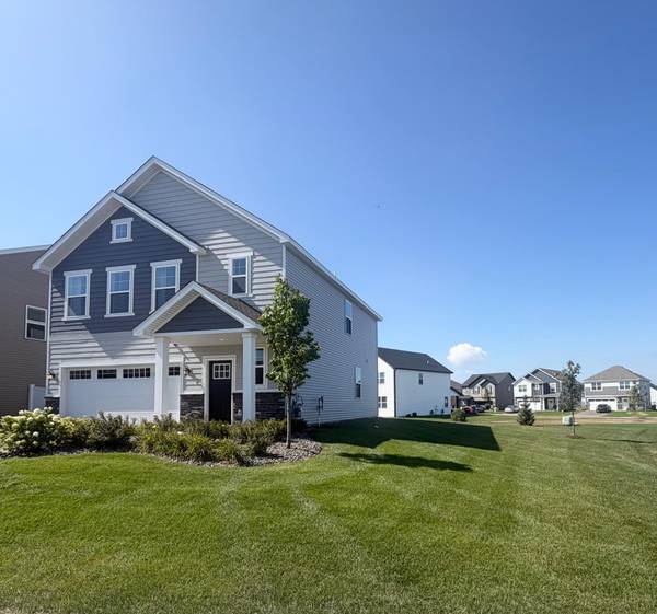 10634 Hinton AVE S, Cottage Grove, MN 55016