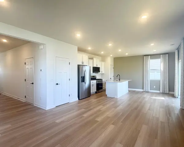 10634 Hinton AVE S, Cottage Grove, MN 55016