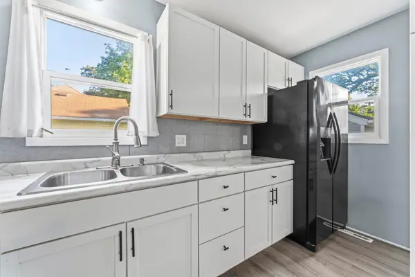1202 11th ST NW, Austin, MN 55912