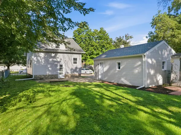 1202 11th ST NW, Austin, MN 55912