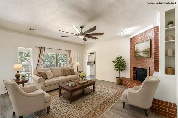 1329 Greenfield DR, Edmond, OK 73012
