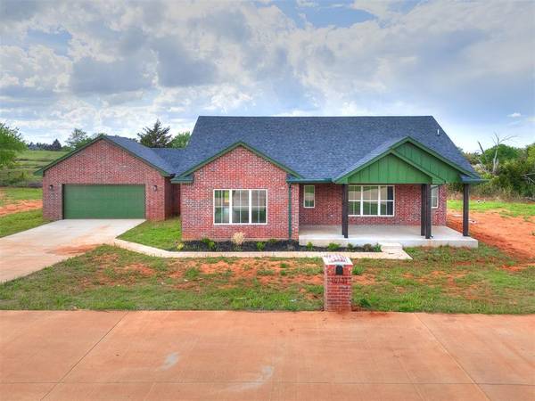 10131 S Meadows LN, Guthrie, OK 73044