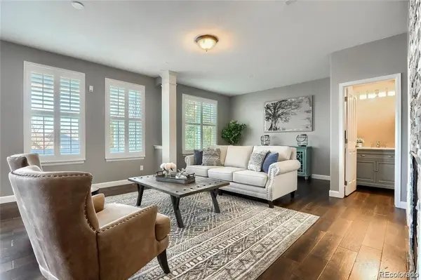 5289 Windflower LN, Highlands Ranch, CO 80130