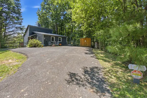 1415 S Baden Drive, Gatlinburg, TN 37738