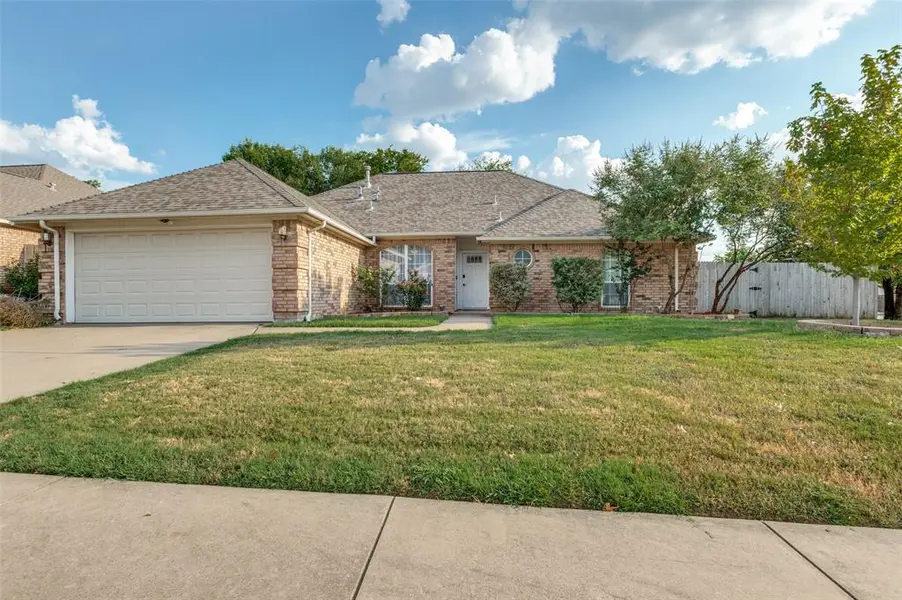 6700 Greenleaf Drive, North Richland Hills, TX 76182