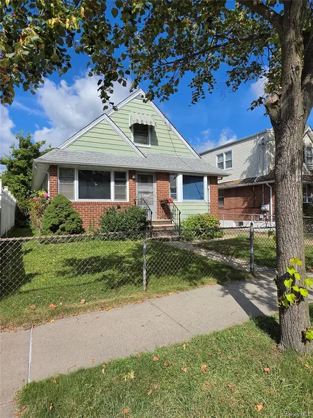 130-32 122nd ST, South Ozone Park, NY 11420