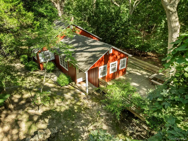 5730 Nassau Point RD, Cutchogue, NY 11935