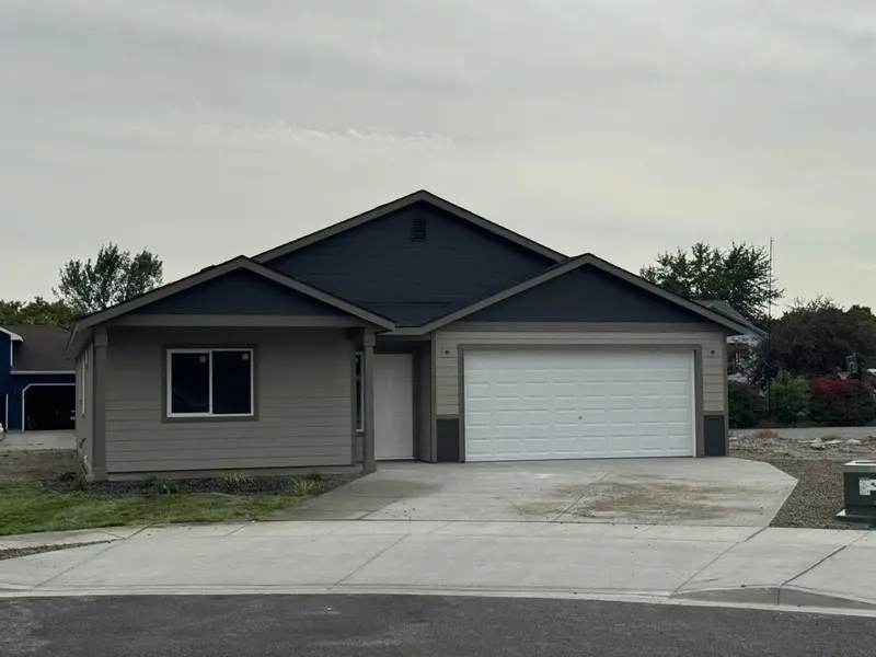 425 N Garvin Ct, Greenacres, WA 99016
