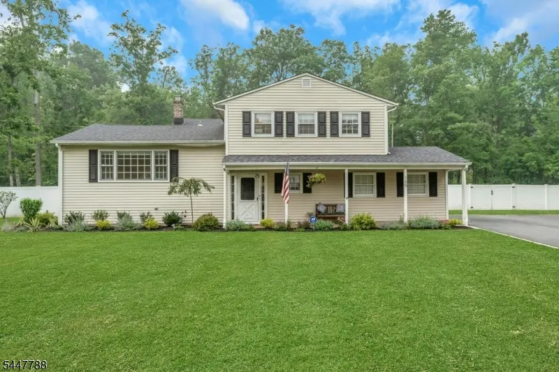 165 GREENWOOD DR, Long Hill Twp., NJ 07946
