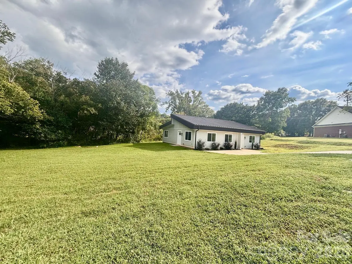 901 Linney LN, Shelby, NC 28152