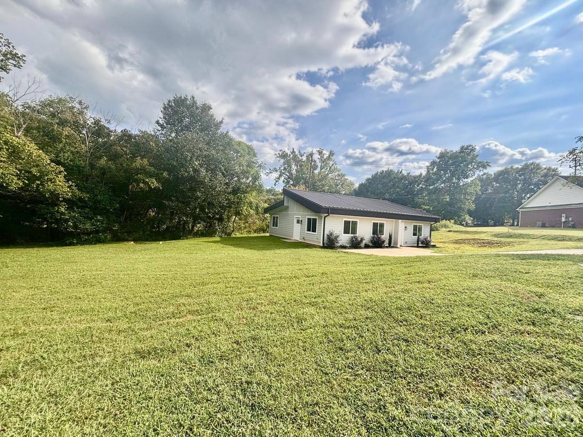 901 Linney LN, Shelby, NC 28152