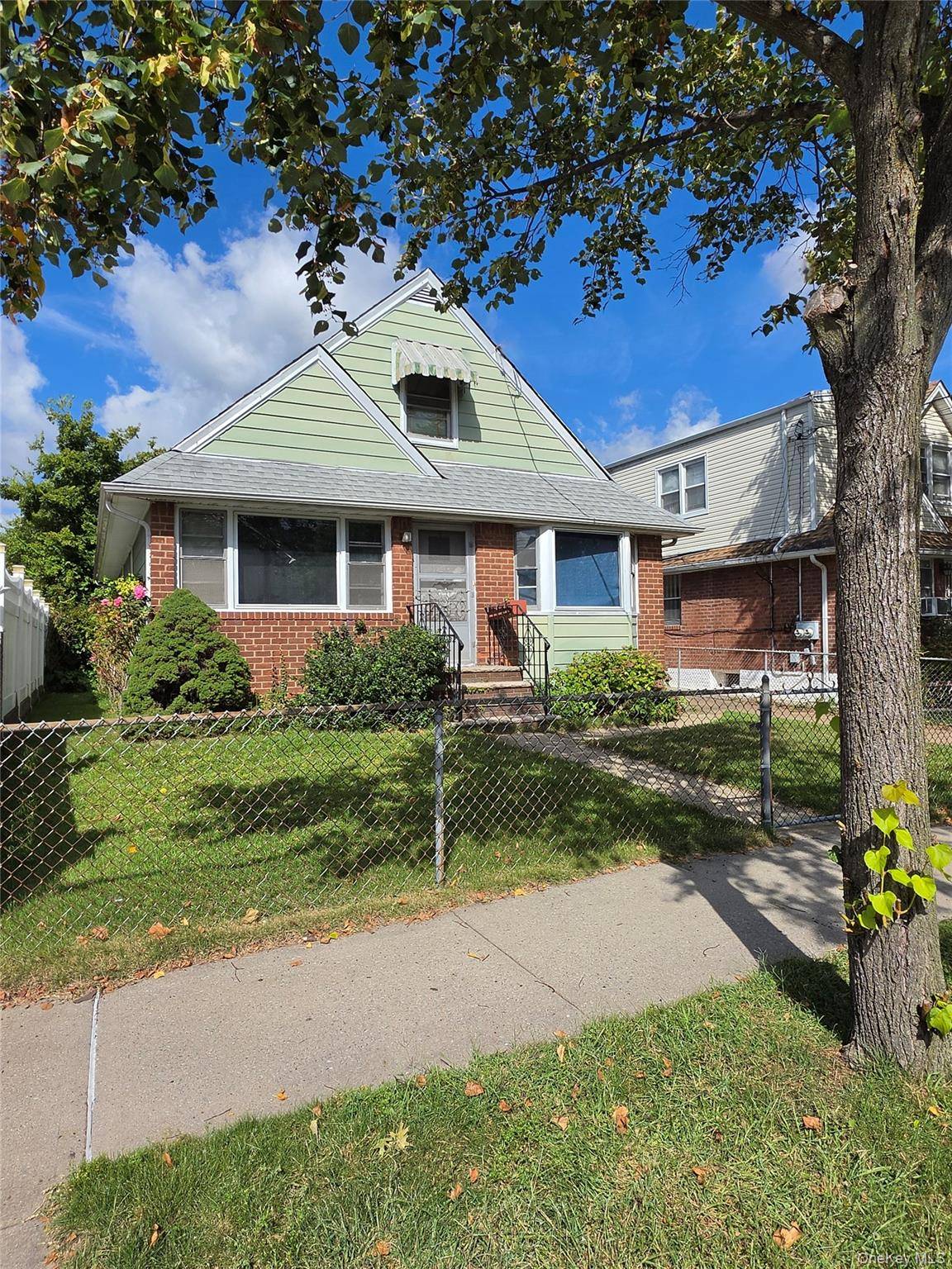 130-32 122nd ST, South Ozone Park, NY 11420