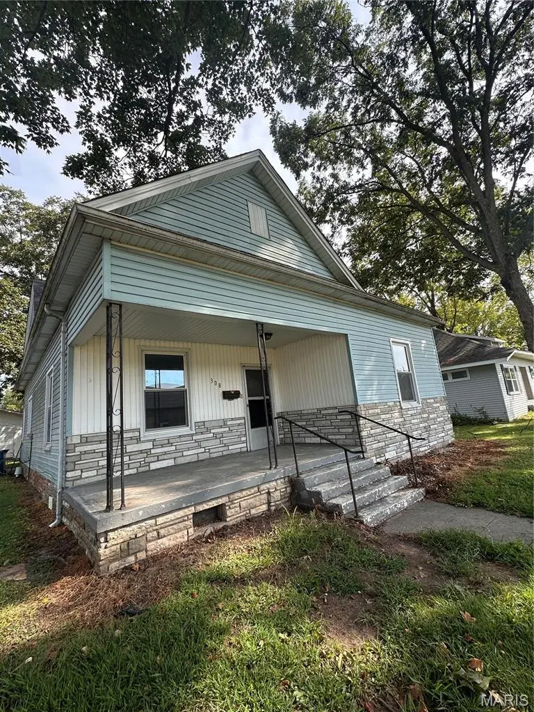 308 S 3rd ST, Chaffee, MO 63740