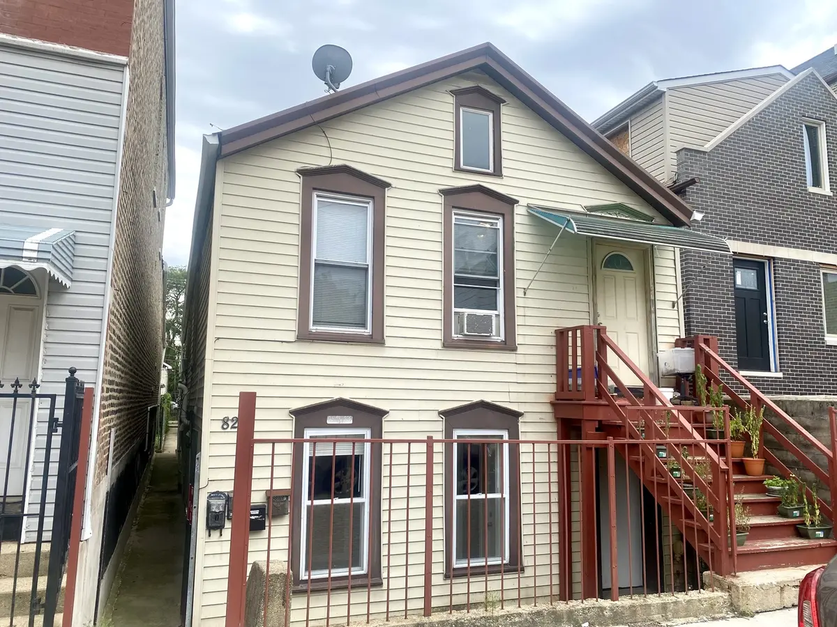 829 W 33rd ST #1F, Chicago, IL 60608