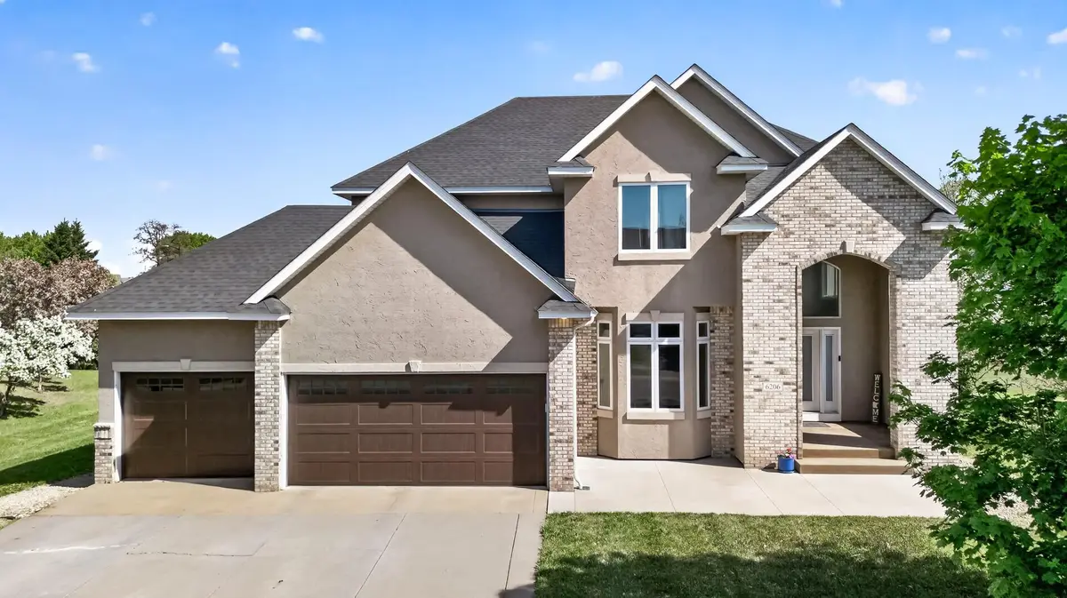 6206 106th AVE N, Brooklyn Park, MN 55443
