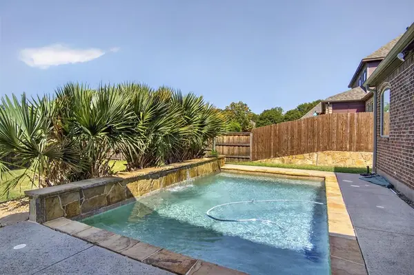 7913 Forest View Court, North Richland Hills, TX 76182