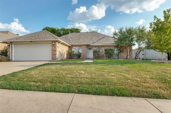 6700 Greenleaf Drive, North Richland Hills, TX 76182