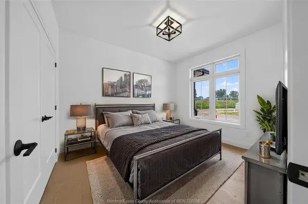 2614 BARKLEY Avenue, Windsor, ON N8P 0E9