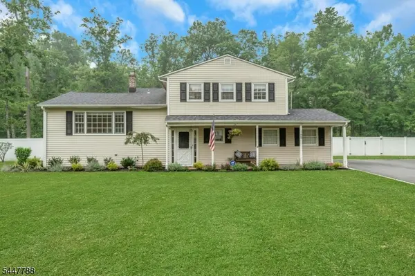 165 GREENWOOD DR, Long Hill Twp., NJ 07946